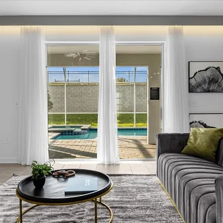 9 Bedroom- 5 Bathroom Champions Gate 9168 Sh